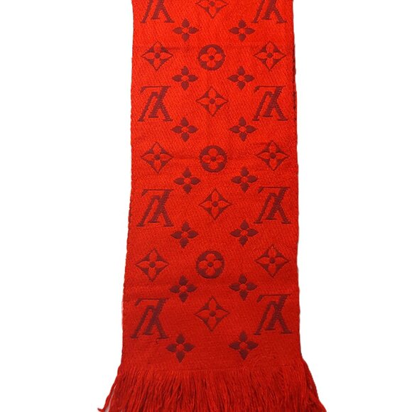 Louis Vuitton LV Monogram Logomania Red Wool Scarf Pre-Owned - Picture 7 of 15